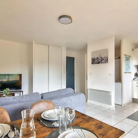 T2 Calme Et Lumineux A Proche Airbus Apartment